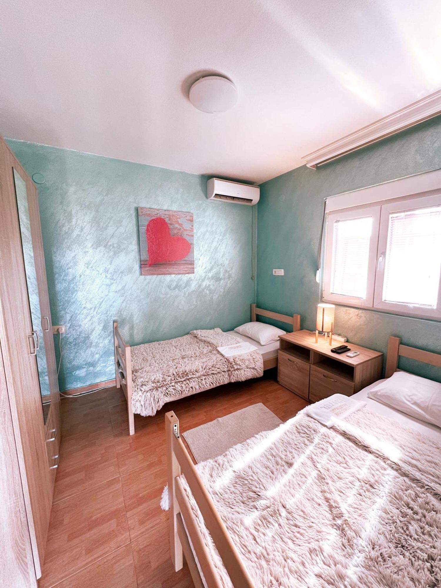 Apartments Aerodrom พอดโกริกา ห้อง รูปภาพ