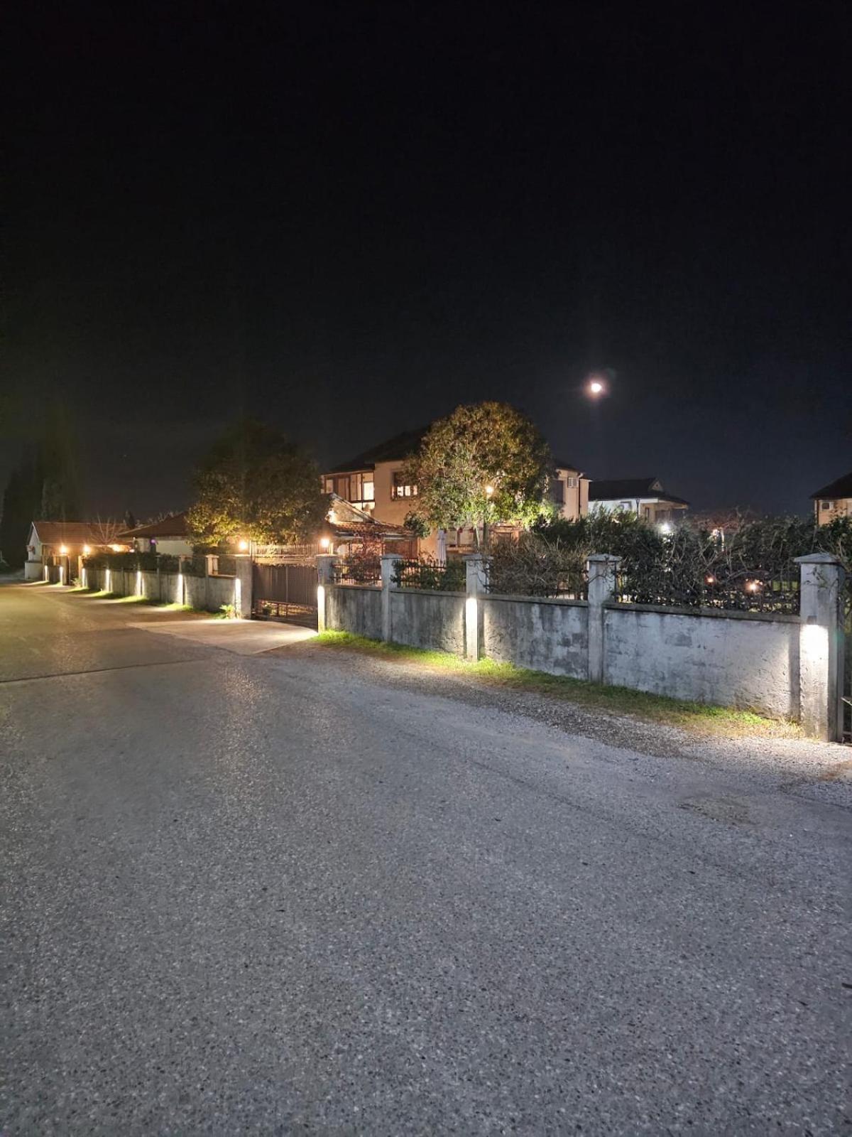 Apartments Aerodrom พอดโกริกา ภายนอก รูปภาพ