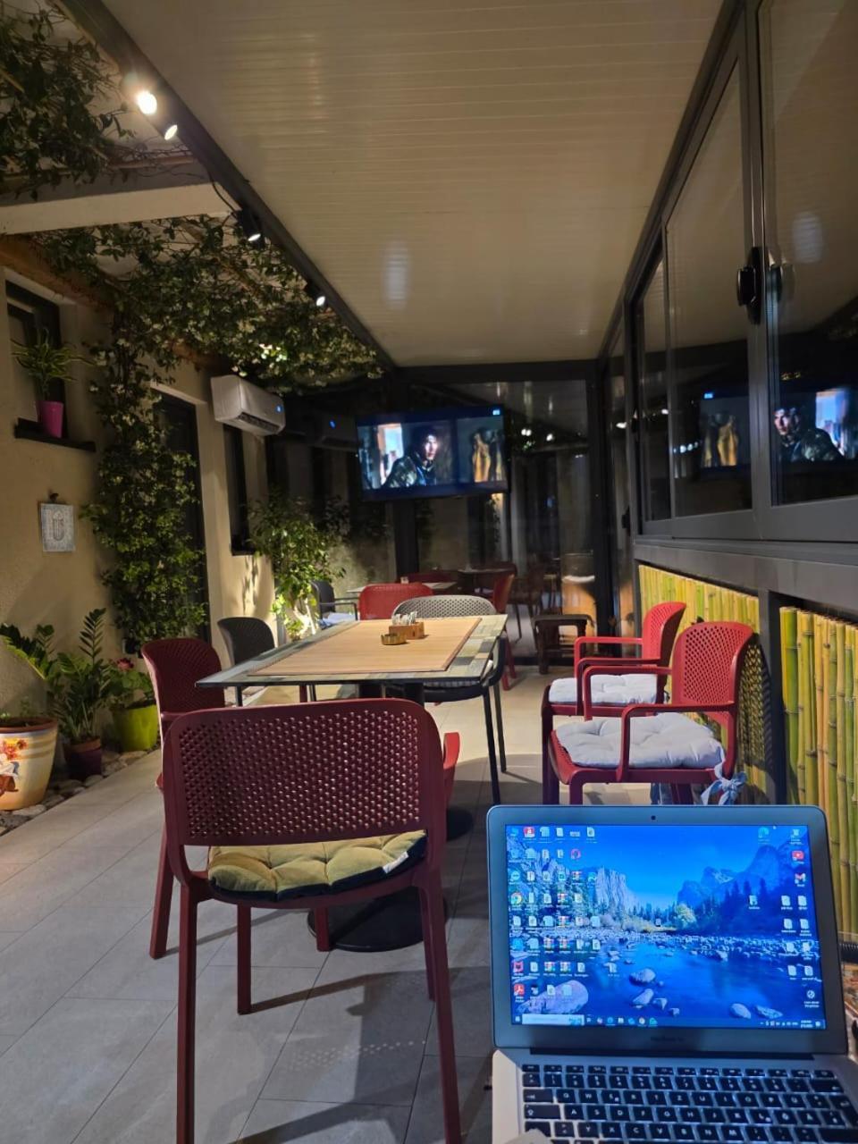 Apartments Aerodrom พอดโกริกา ภายนอก รูปภาพ